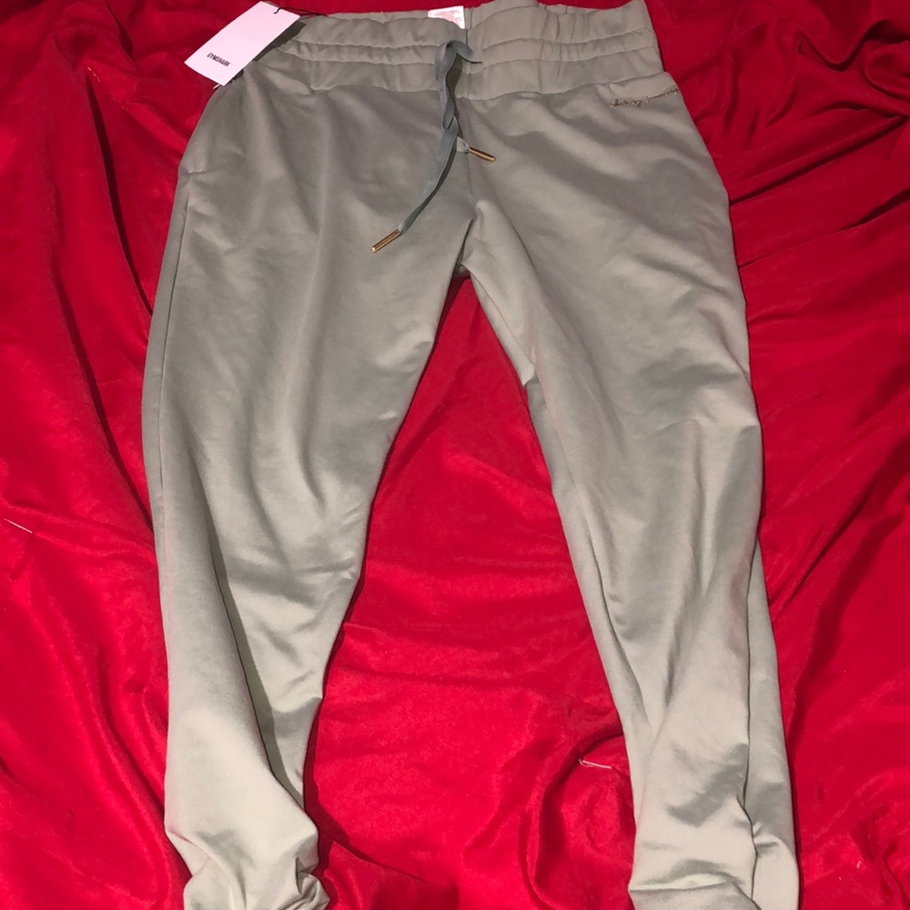 Whitney Simmons v2 Gymshark joggers